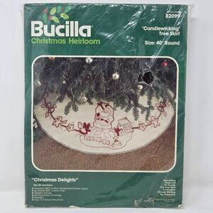 VINTAGE BUCILLA CANDLEWICKING CHRISTMAS TREE SKIRT KIT SANTA RARE 82099 40"